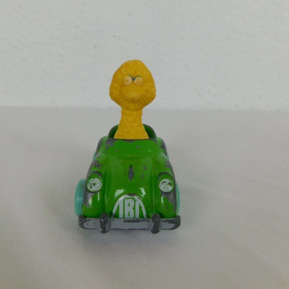 2 Sesame Street Muppets Playskool Die Cast Cars 1981-1983 Toy Vintage Bird Bert - Picture 2 of 11